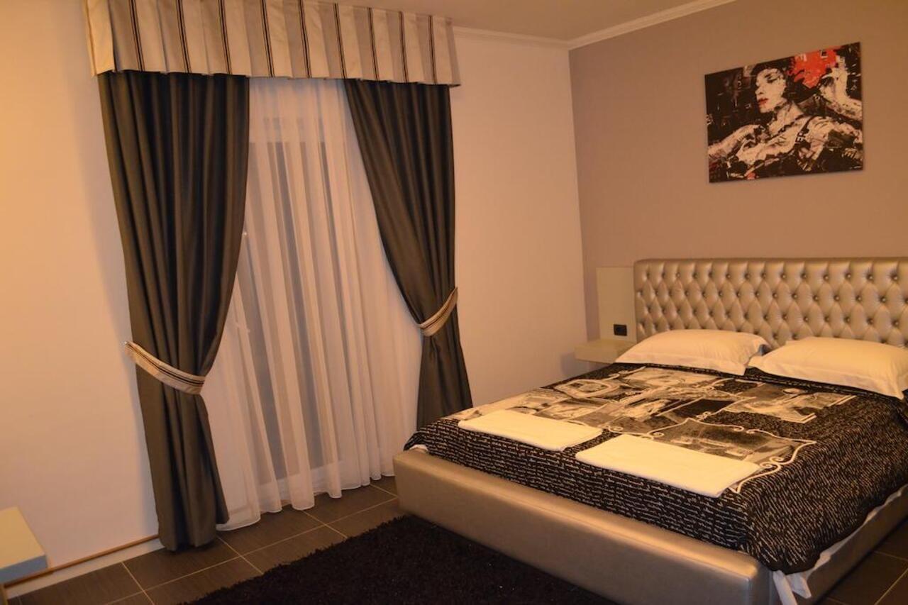 Hotel Mustang 4*