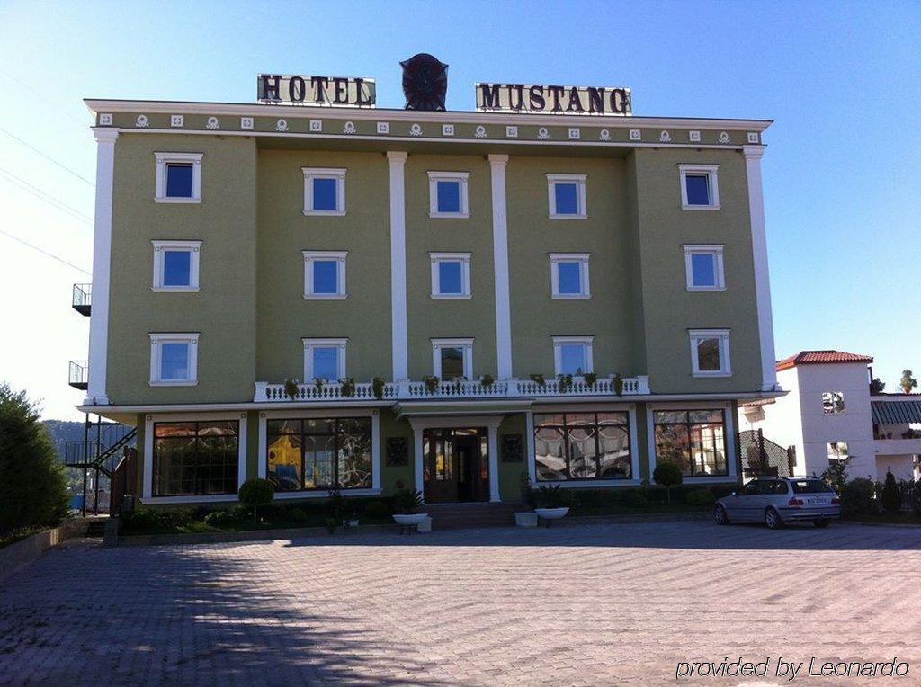 Mustang Hotel