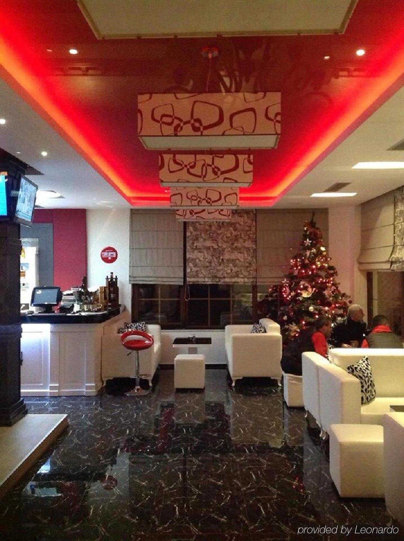 Mustang Hotel